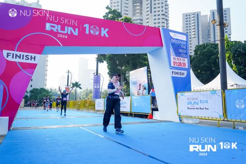 Race photo from Nu Skin Run 10K