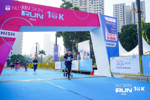 Race photo from Nu Skin Run 10K