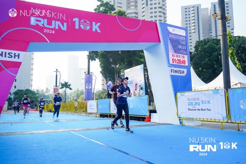 Race photo from Nu Skin Run 10K