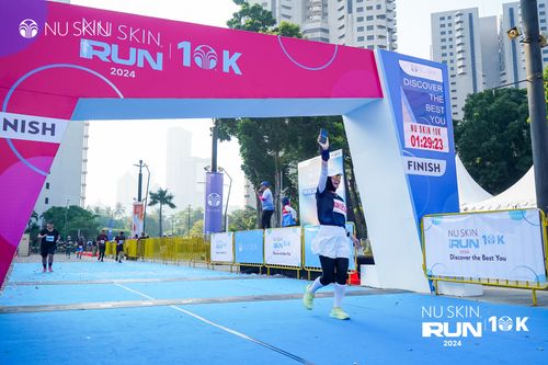 Race photo from Nu Skin Run 10K