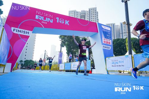 Race photo from Nu Skin Run 10K