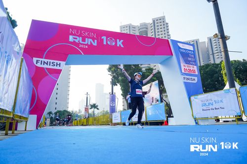Race photo from Nu Skin Run 10K