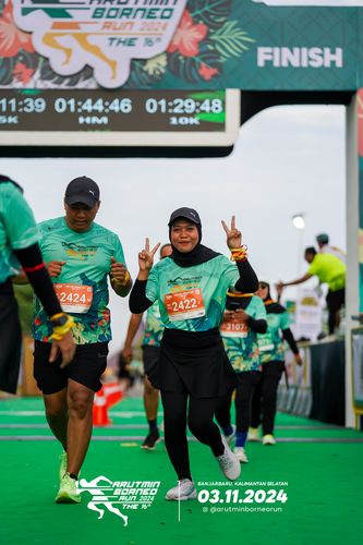 Race photo from Arutmin Borneo Run 2024