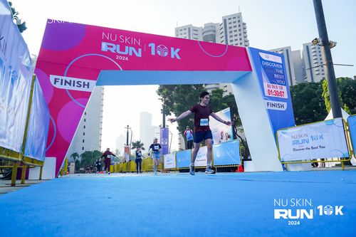Race photo from Nu Skin Run 10K