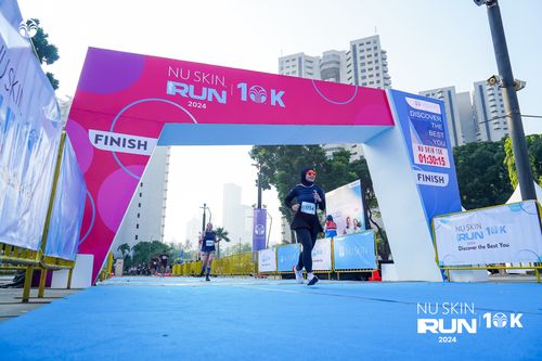 Race photo from Nu Skin Run 10K