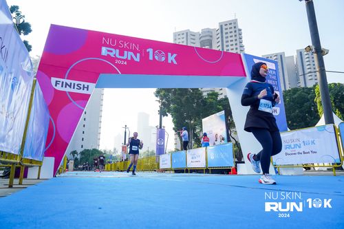 Race photo from Nu Skin Run 10K