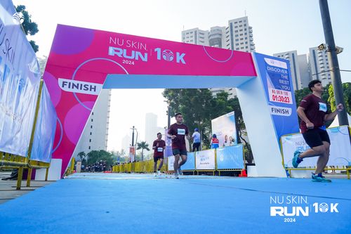 Race photo from Nu Skin Run 10K