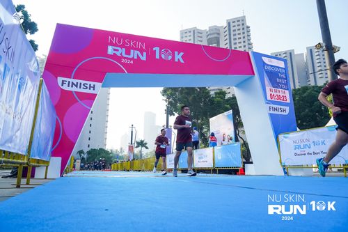 Race photo from Nu Skin Run 10K