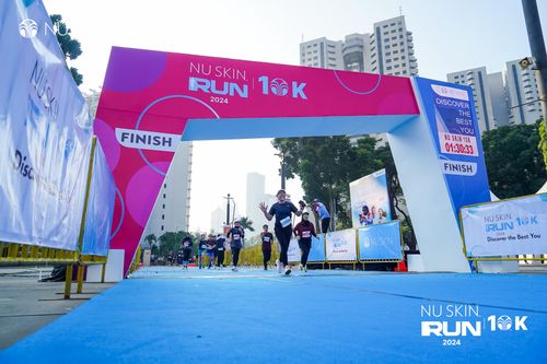 Race photo from Nu Skin Run 10K