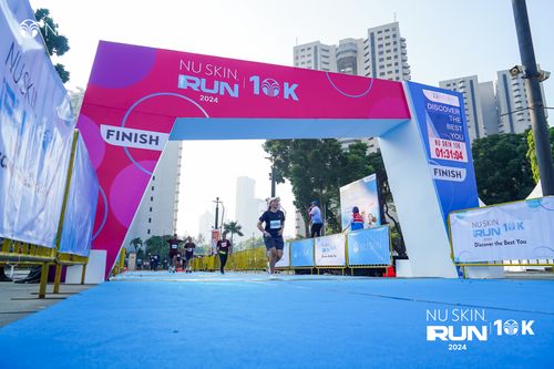 Race photo from Nu Skin Run 10K