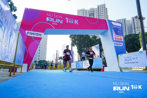Race photo from Nu Skin Run 10K