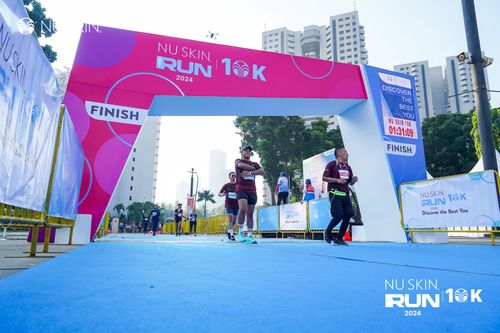 Race photo from Nu Skin Run 10K