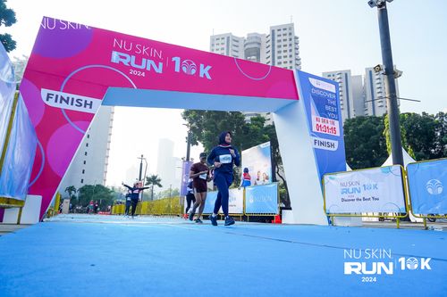 Race photo from Nu Skin Run 10K