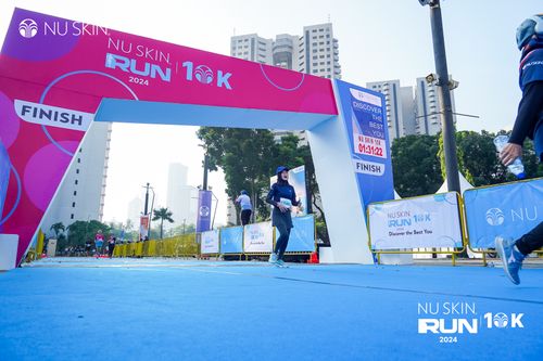 Race photo from Nu Skin Run 10K