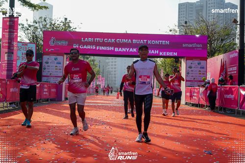 Race photo from Smartfren Run 2025 