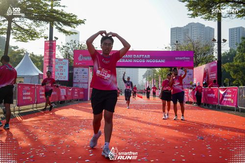 Race photo from Smartfren Run 2025 
