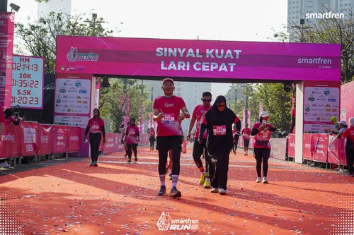 Race photo from Smartfren Run 2025 