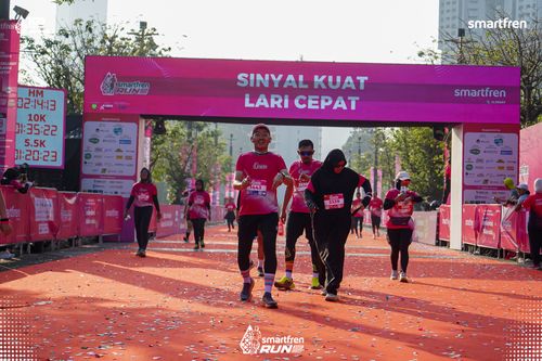 Race photo from Smartfren Run 2025 