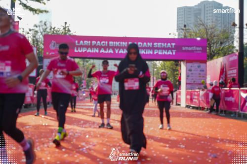 Race photo from Smartfren Run 2025 