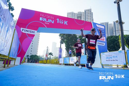 Race photo from Nu Skin Run 10K