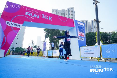 Race photo from Nu Skin Run 10K