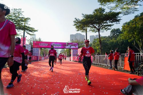 Race photo from Smartfren Run 2025 
