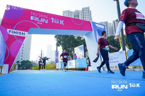 Race photo from Nu Skin Run 10K