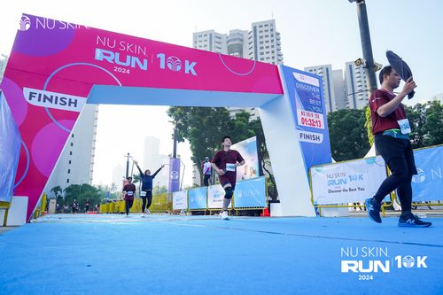 Race photo from Nu Skin Run 10K