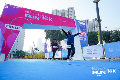 Race photo from Nu Skin Run 10K