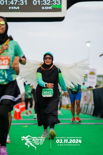 Race photo from Arutmin Borneo Run 2024