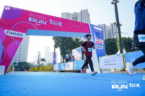 Race photo from Nu Skin Run 10K