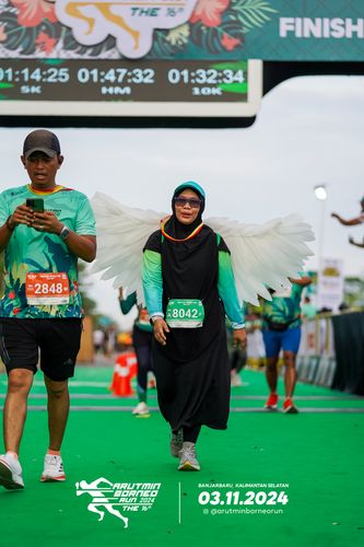 Race photo from Arutmin Borneo Run 2024