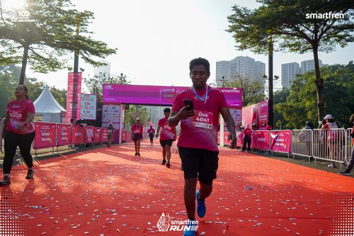 Race photo from Smartfren Run 2025 