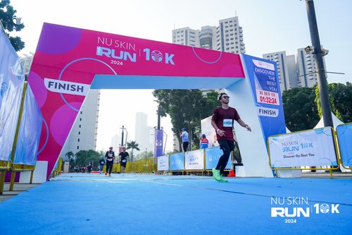 Race photo from Nu Skin Run 10K