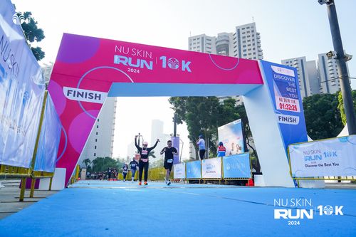 Race photo from Nu Skin Run 10K