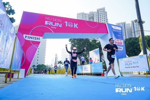 Race photo from Nu Skin Run 10K