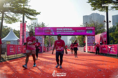 Race photo from Smartfren Run 2025 