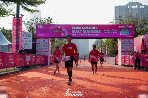 Race photo from Smartfren Run 2025 