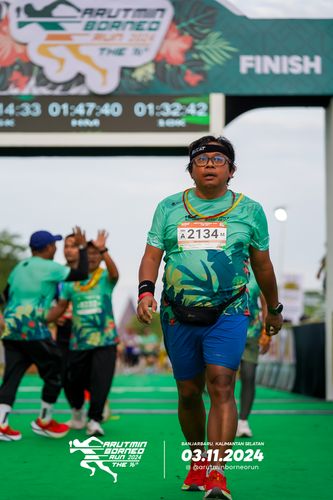 Race photo from Arutmin Borneo Run 2024