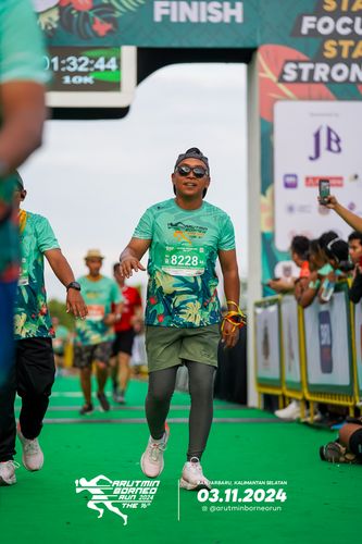 Race photo from Arutmin Borneo Run 2024