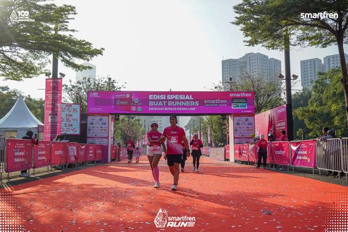 Race photo from Smartfren Run 2025 