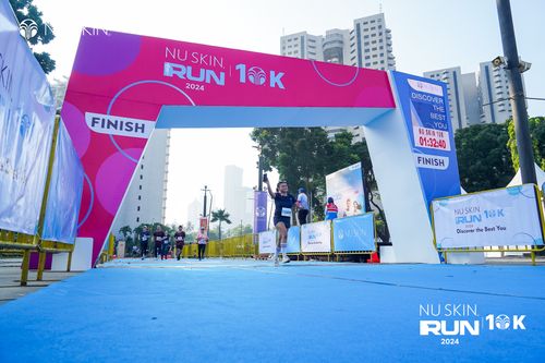Race photo from Nu Skin Run 10K