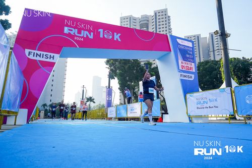 Race photo from Nu Skin Run 10K