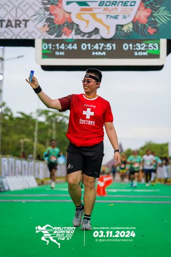 Race photo from Arutmin Borneo Run 2024