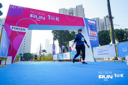 Race photo from Nu Skin Run 10K