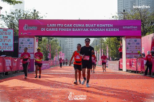 Race photo from Smartfren Run 2025 