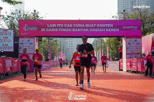 Race photo from Smartfren Run 2025 