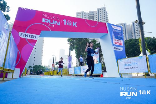Race photo from Nu Skin Run 10K