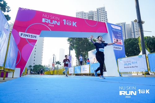 Race photo from Nu Skin Run 10K