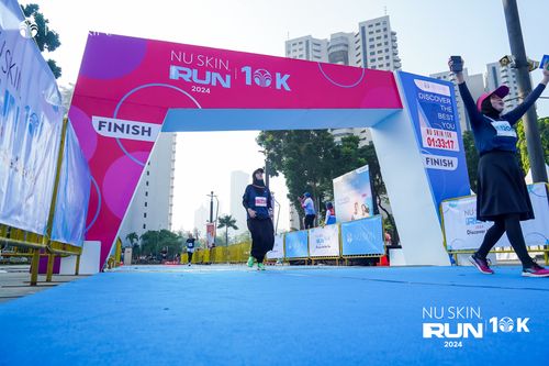 Race photo from Nu Skin Run 10K